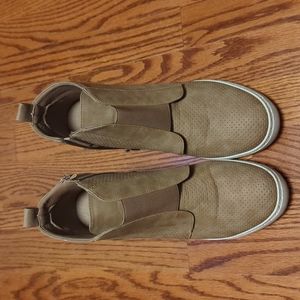Athlefit Taupe Slip-On Wedge sneakers